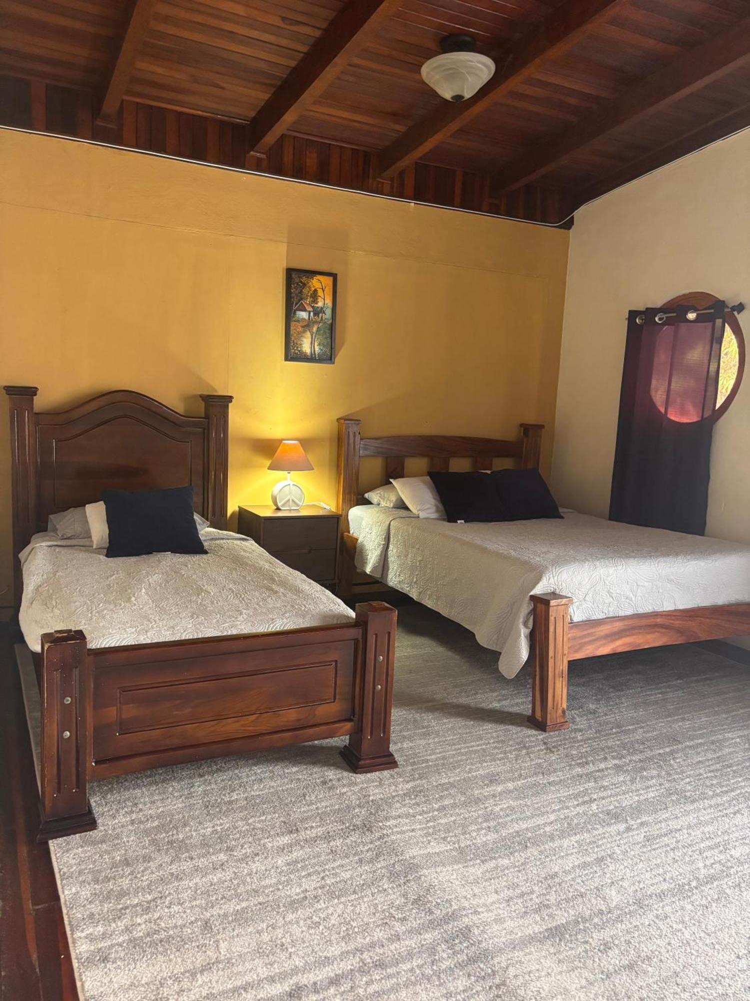 شقة Casa Jana El Roble الغرفة الصورة